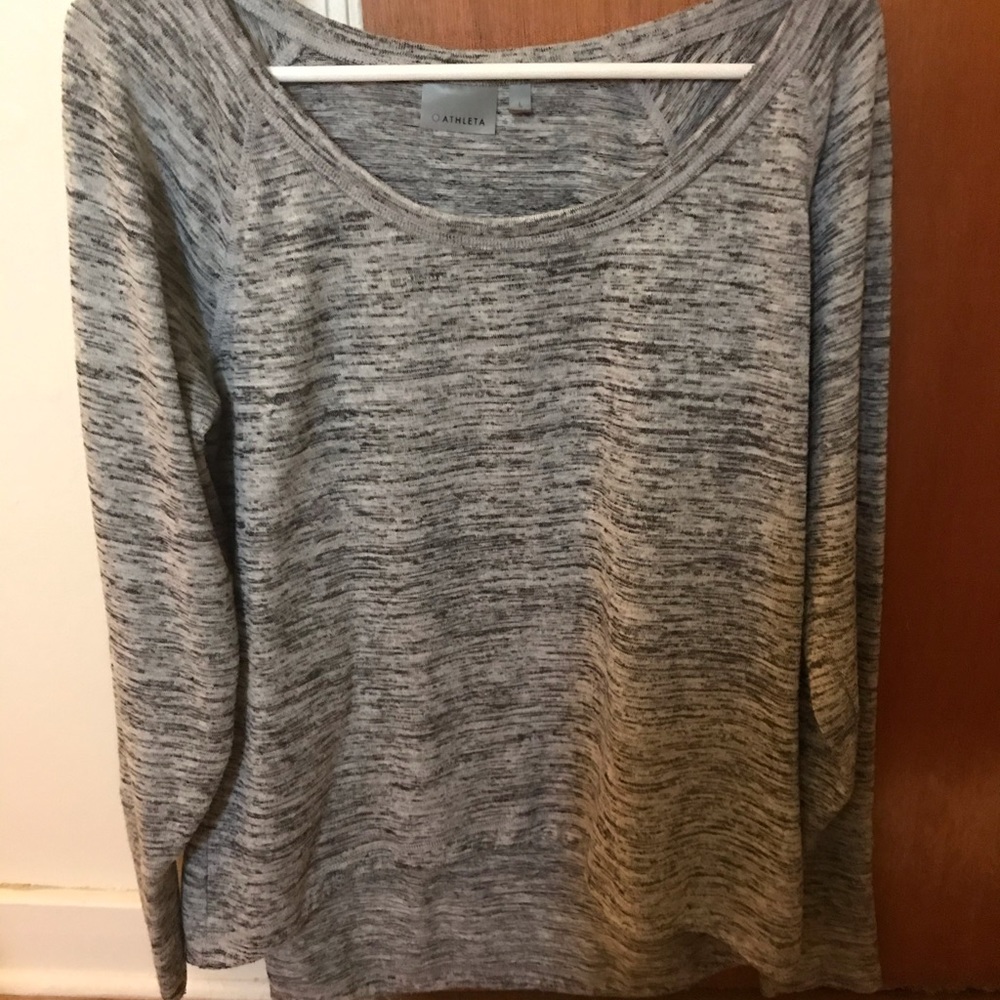 Athleta Shark Bite top
